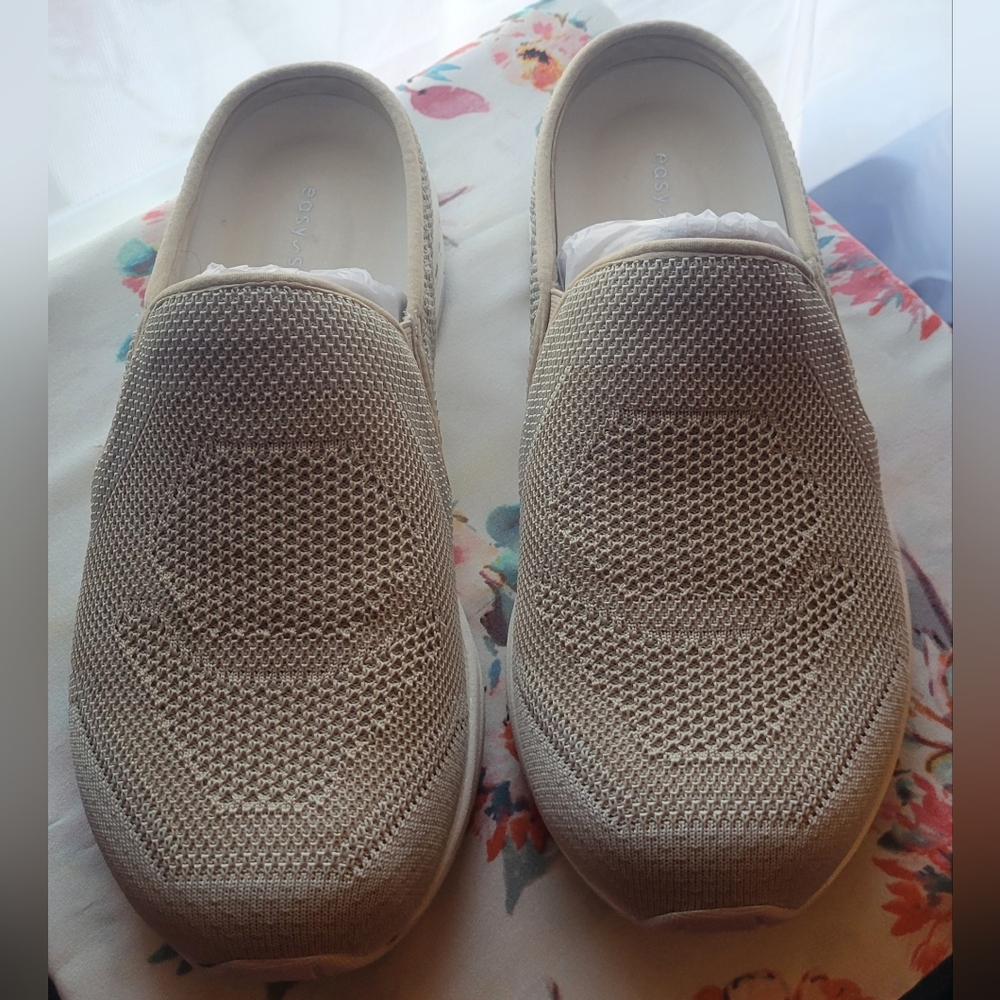 Womens Easy Spirit Tan Mules